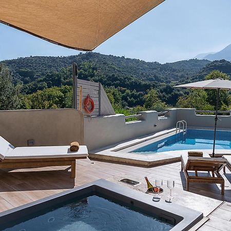 Verekinthos Villas - Pool, Hot Tub, Bbq, Kids Playground, Stunning Mountain Views Yerolákkos Extérieur photo