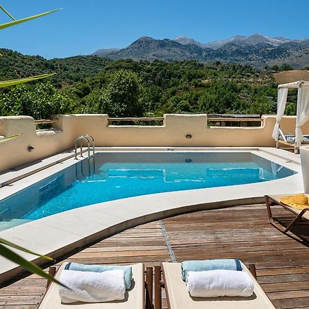 Verekinthos Villas - Pool, Hot Tub, Bbq, Kids Playground, Stunning Mountain Views Yerolákkos Extérieur photo