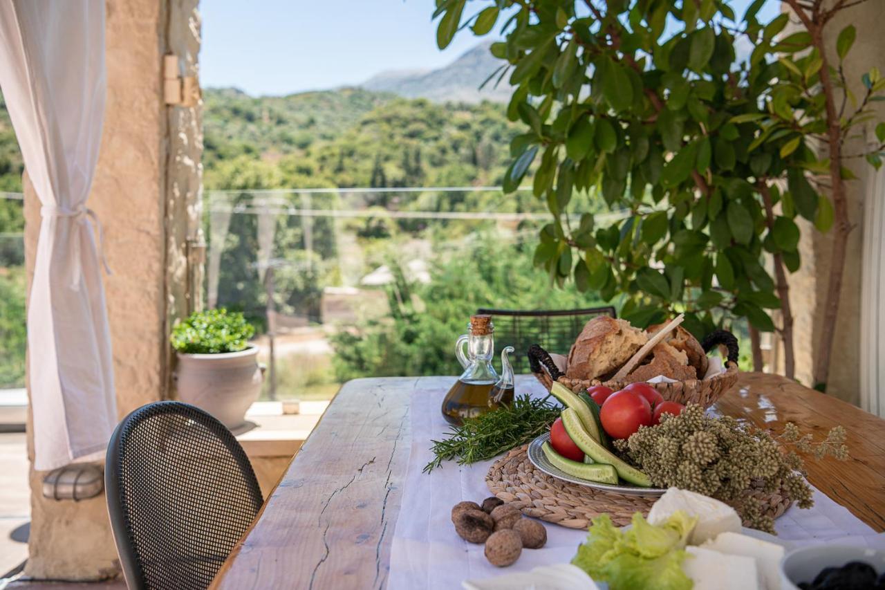 Verekinthos Villas - Pool, Hot Tub, Bbq, Kids Playground, Stunning Mountain Views Yerolákkos Extérieur photo
